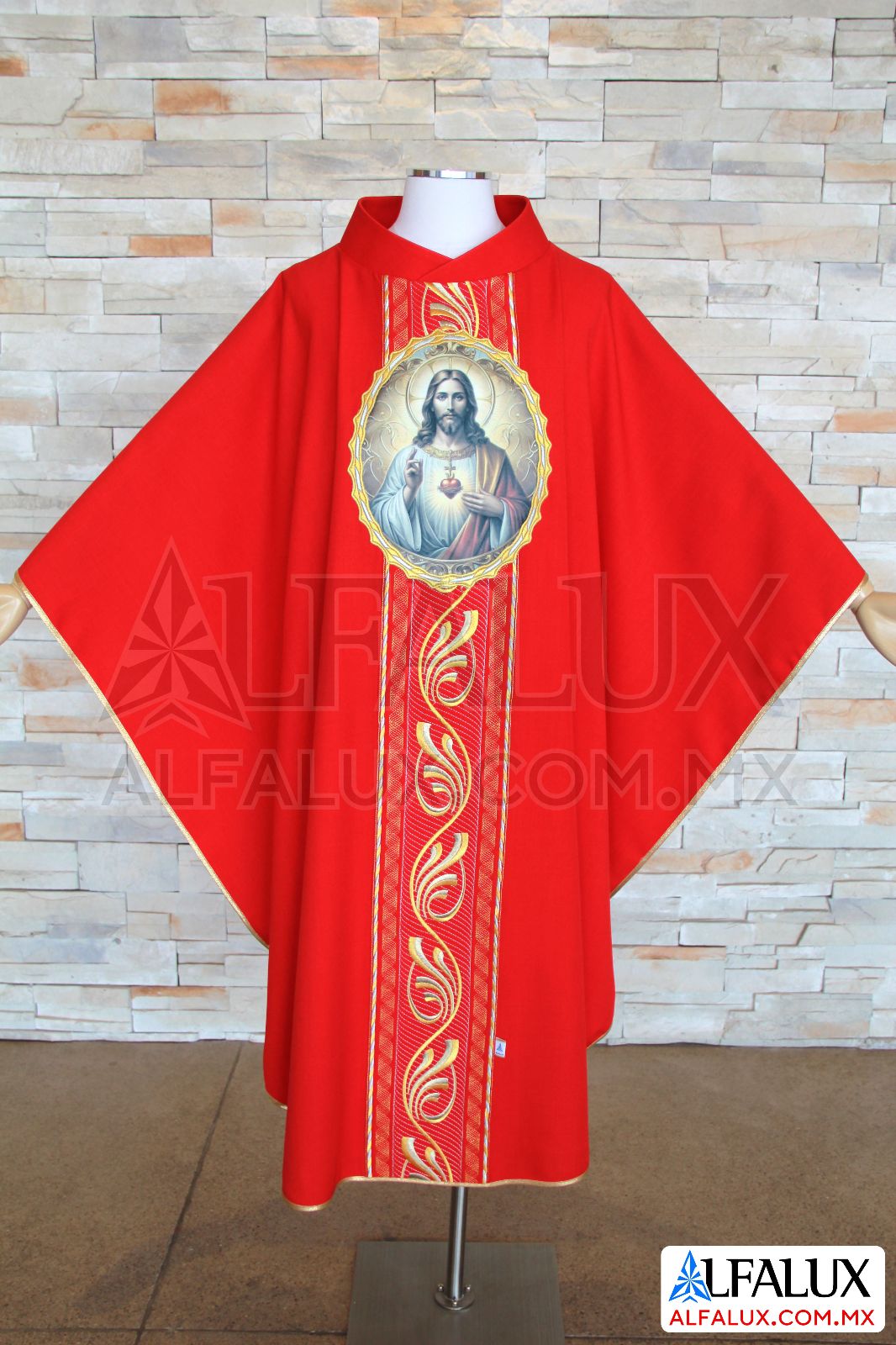 01 FUENTE Alfalux Casulla Central Rojo Medallon Sagrado Corazon 21